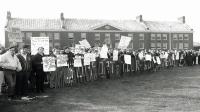 Fredonia students assemble on campus to show support for the troops during the Vietnam War